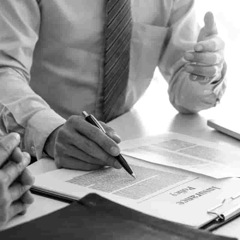 Servicio de investigación de bajas fraudulentas en Málaga dirigido a mutuas, realizado por detectives privados